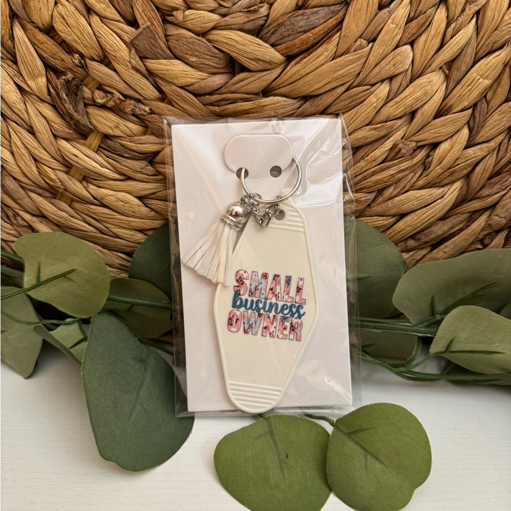 🆕 Retro Motel Keychain